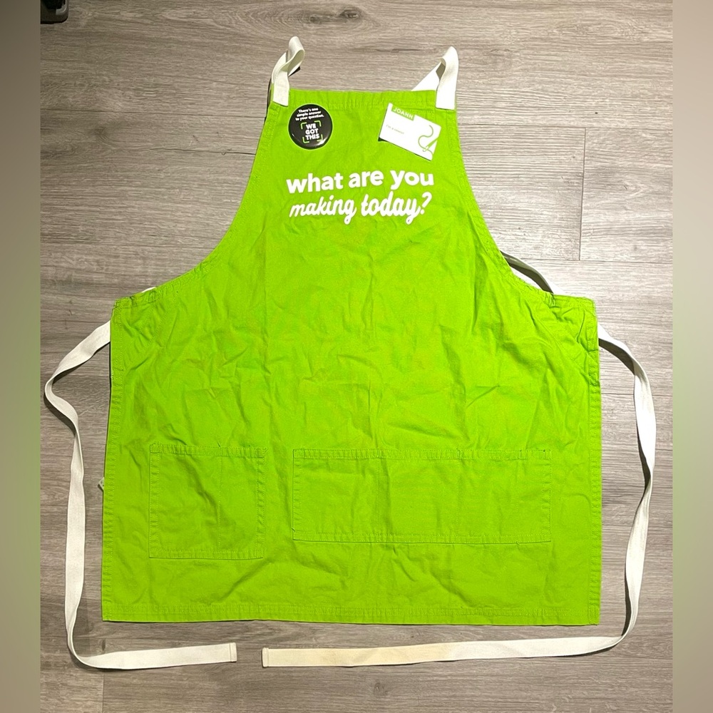 Authentic Joann Fabric Store 100% Cotton “I’m A Sewist” Pin Employee Apron Green